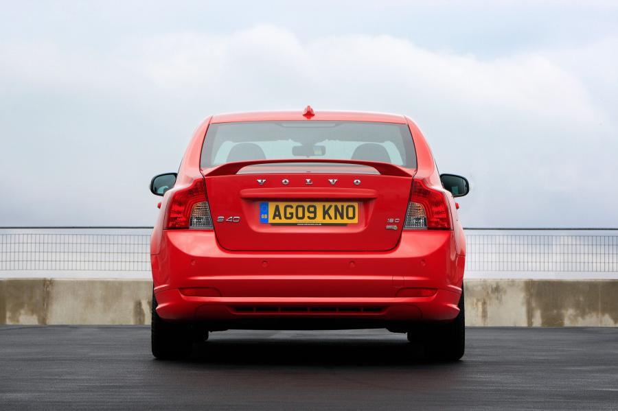  Volvo S40 2008 года  (фото 25 из 105)